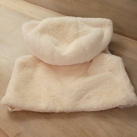 Pl Baby Collection Snap Enclosure Hooded Faux Fur Vest Size 3m Cream NEW - Picture 6 of 11